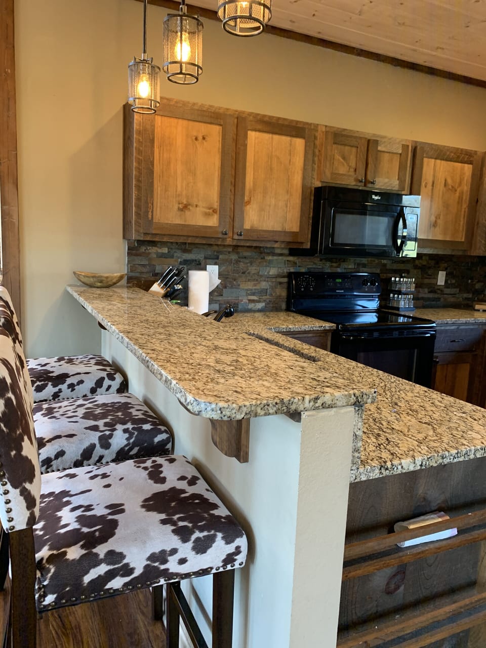 Kitchen bar