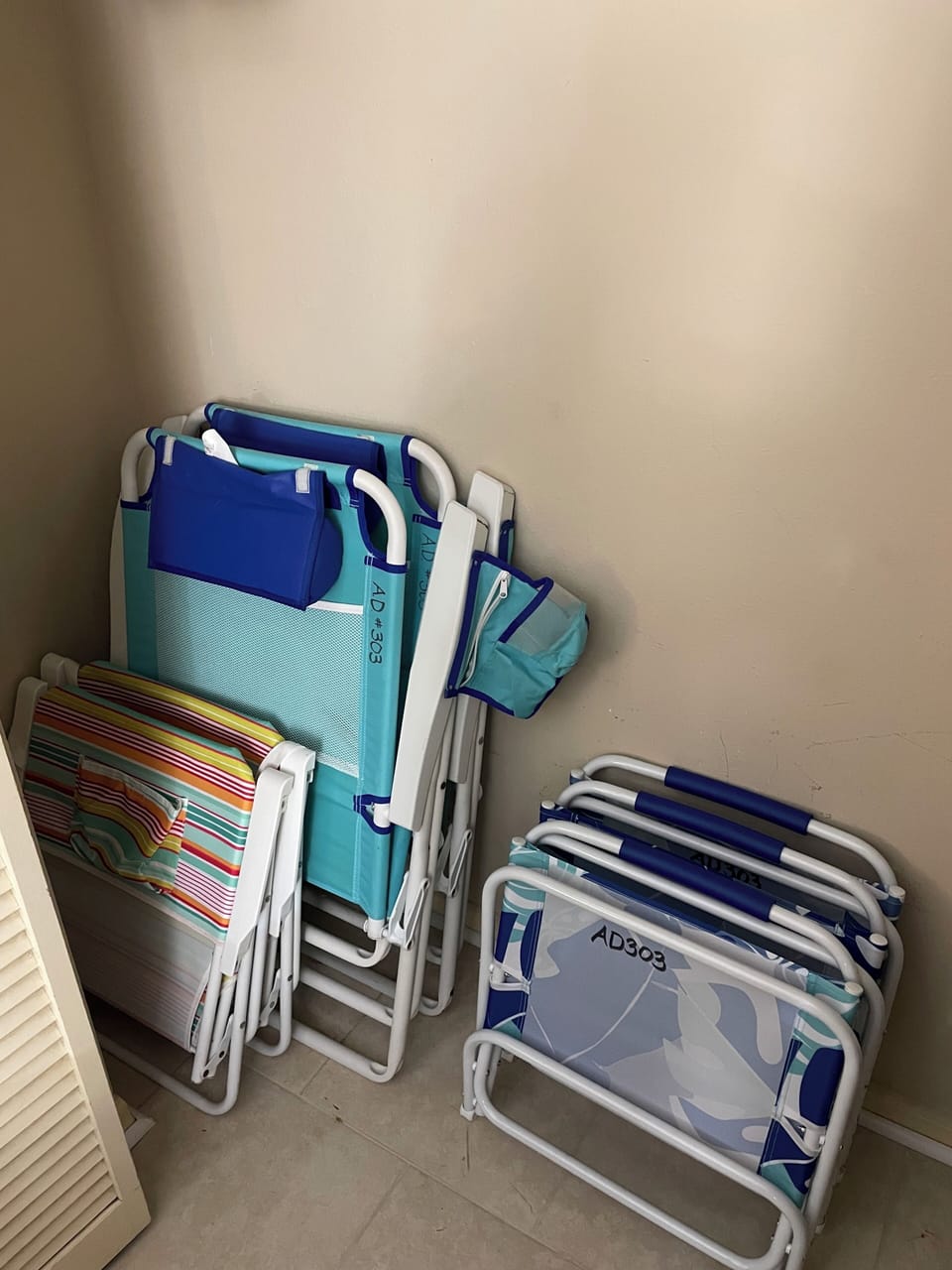 Beach chairs in 2nd Bedroom closet