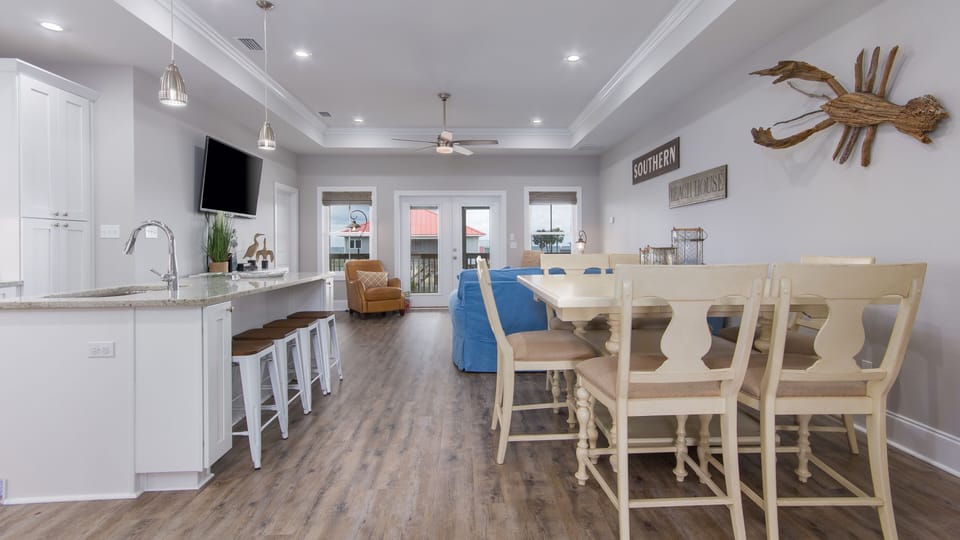 Open concept for a warm and friendly atmosphere.