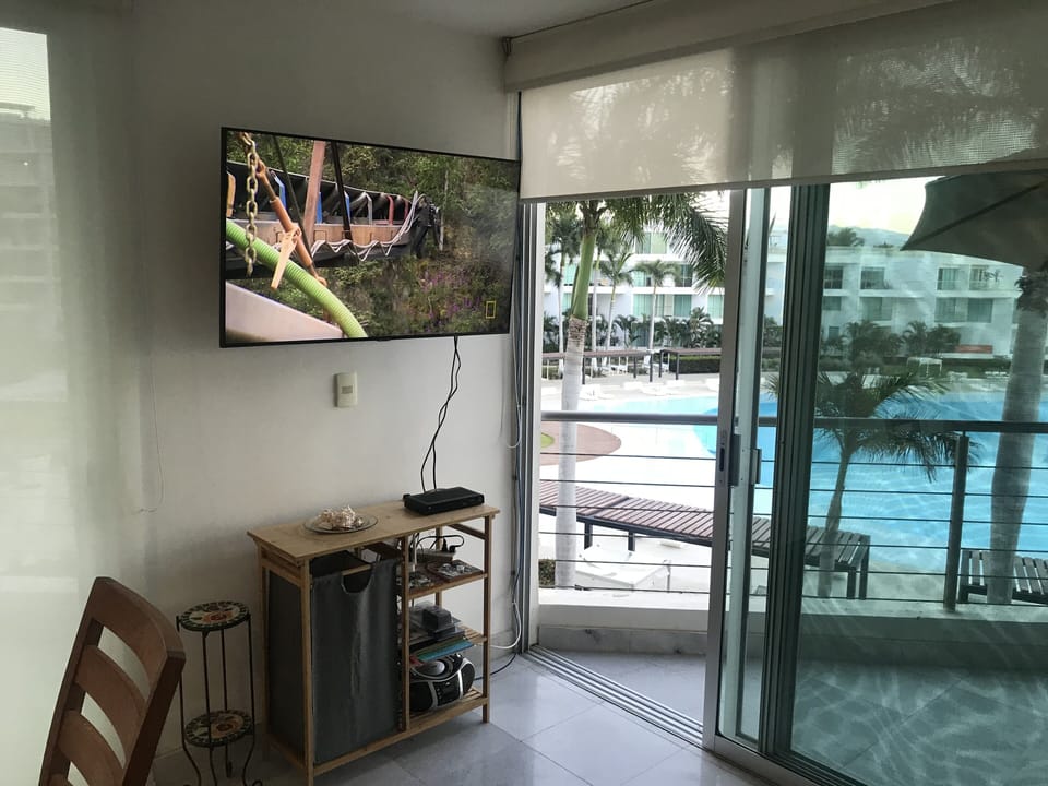 50” TV