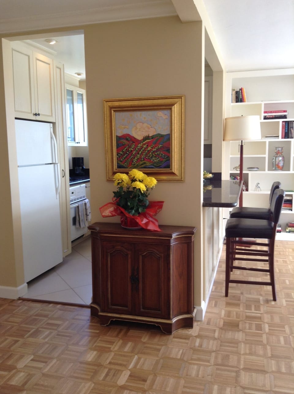 Kitchen-bar area.