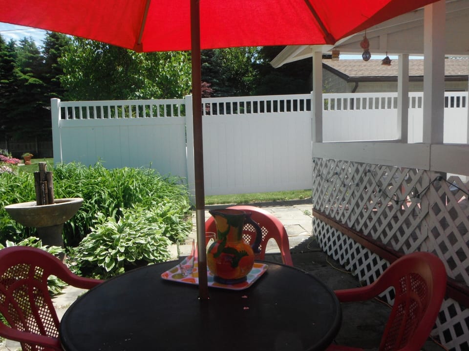 Outdoor dining
