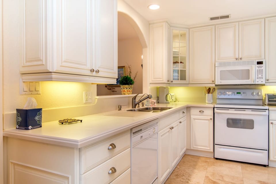 Fully equipped kitchen