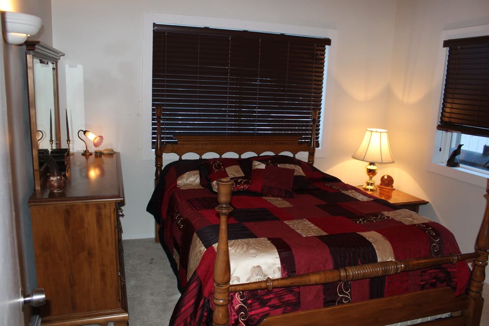 Elsie's Suite has a Tempurpedic Mattress and a television/DVD in the closet