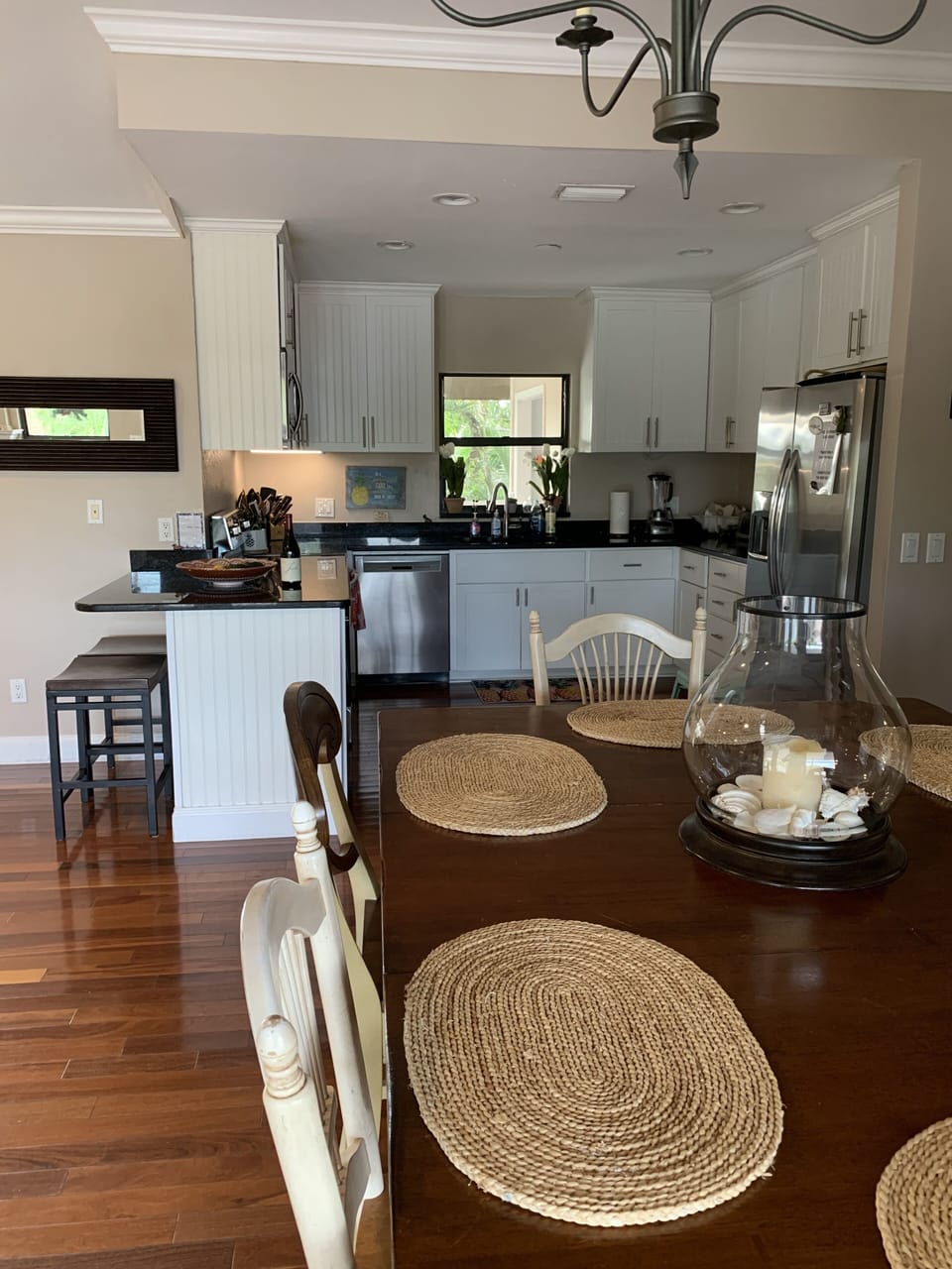 Plenty of space for dining or having breakfast and lunch.