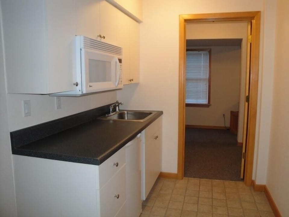 1st Floor Kitchenette