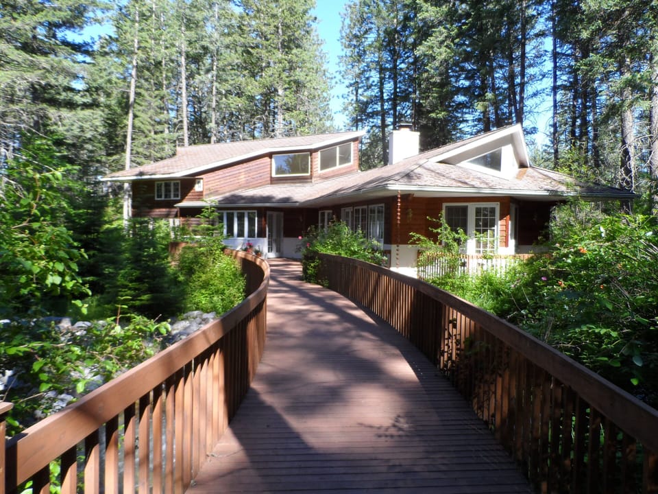 Private, yet close to all that the Flathead Valley has to offer.
