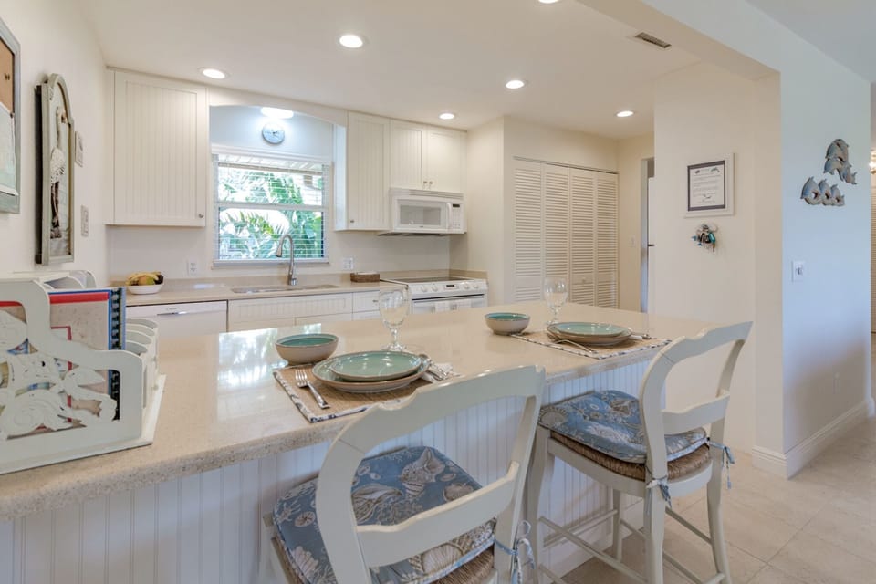 Kitchen and Island