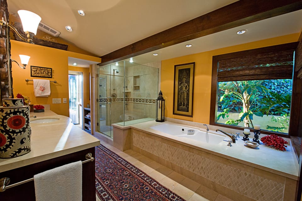 Master bathroom with 7 head shower and soaking tub