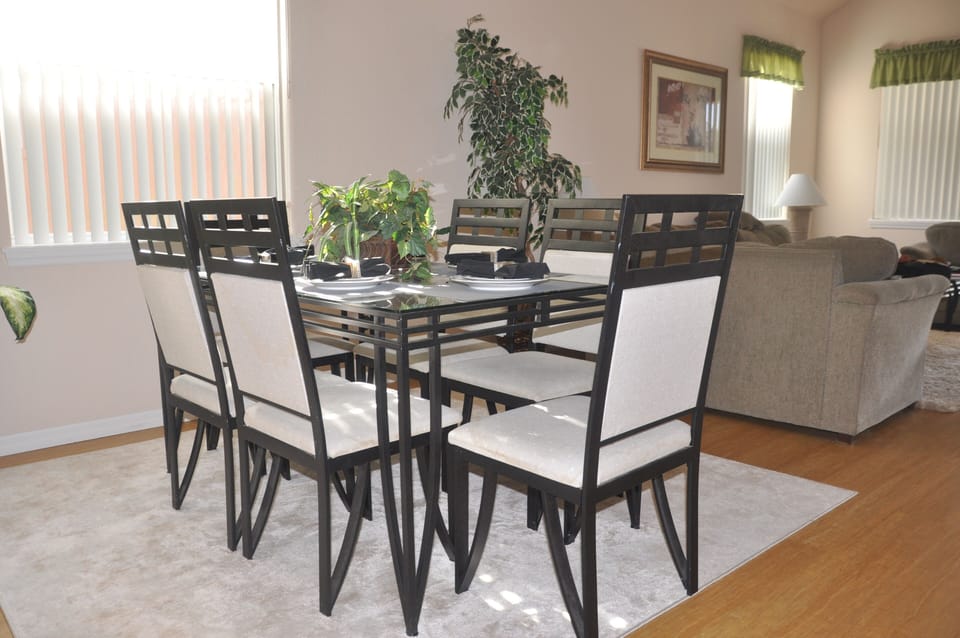 Dining Room Table. Seating for 6
