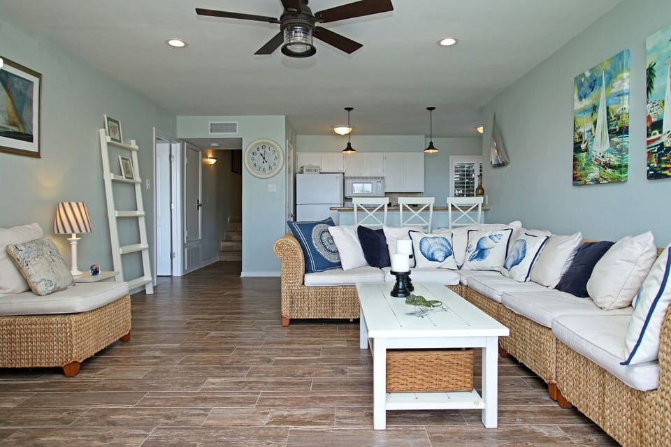 Beautiful new flooring and painting throughout in December 2017.