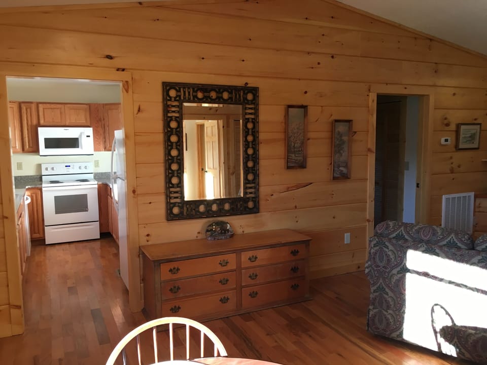 Side of open area and looking into kitchen