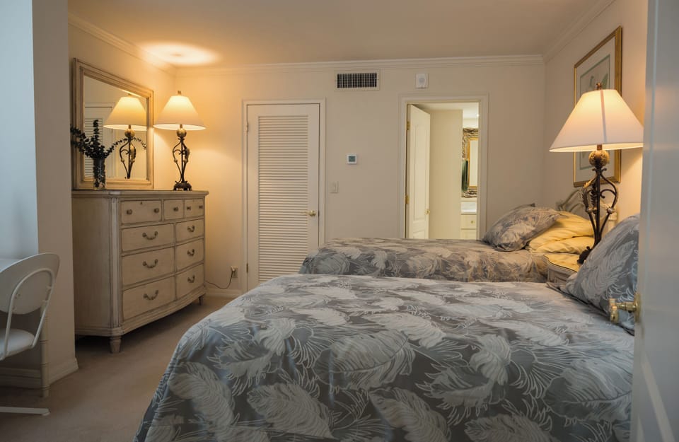 Guest bedroom
