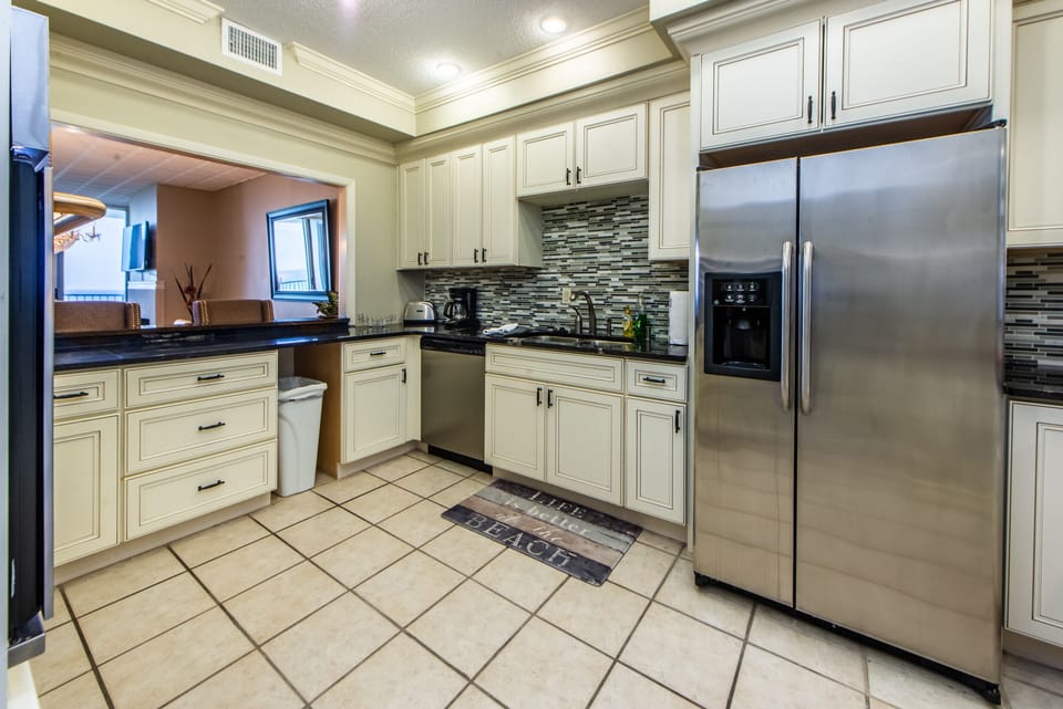 Spacious kitchen