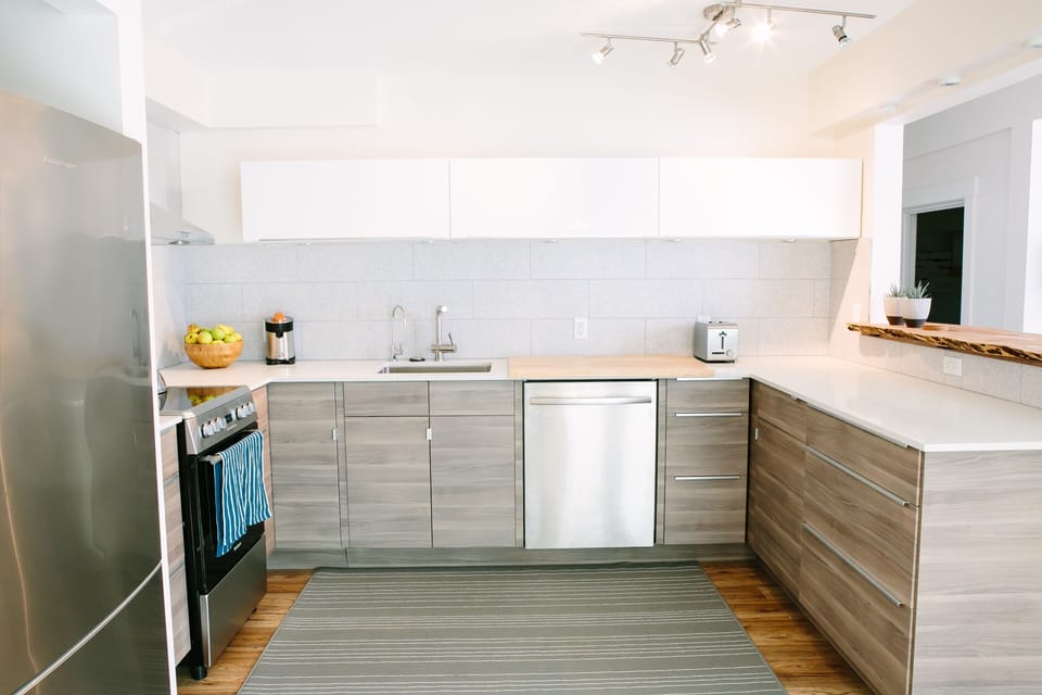 European style full size kitchen with breakfast bar 