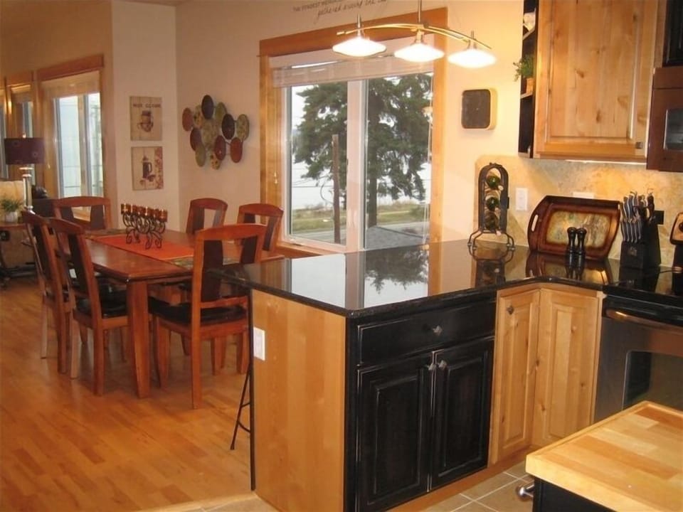 Relaxing dining area