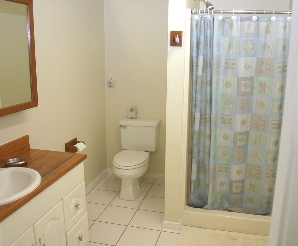 ohana bathroom