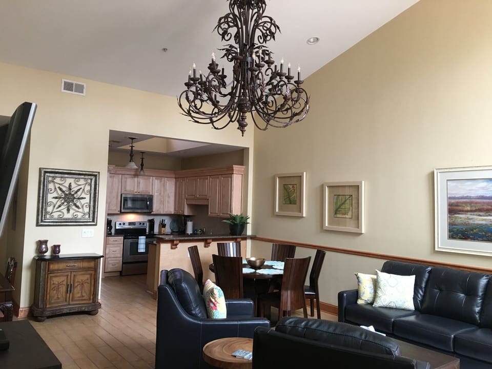 Open Floor plan
Kitchen, dining and living room