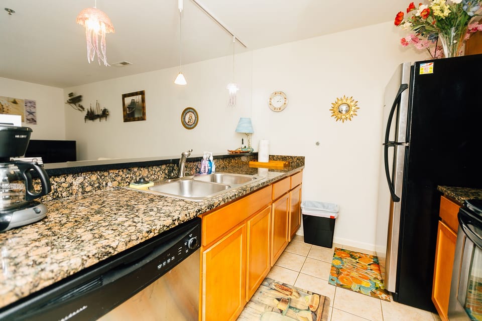 GRANITE COUNTER TOPS