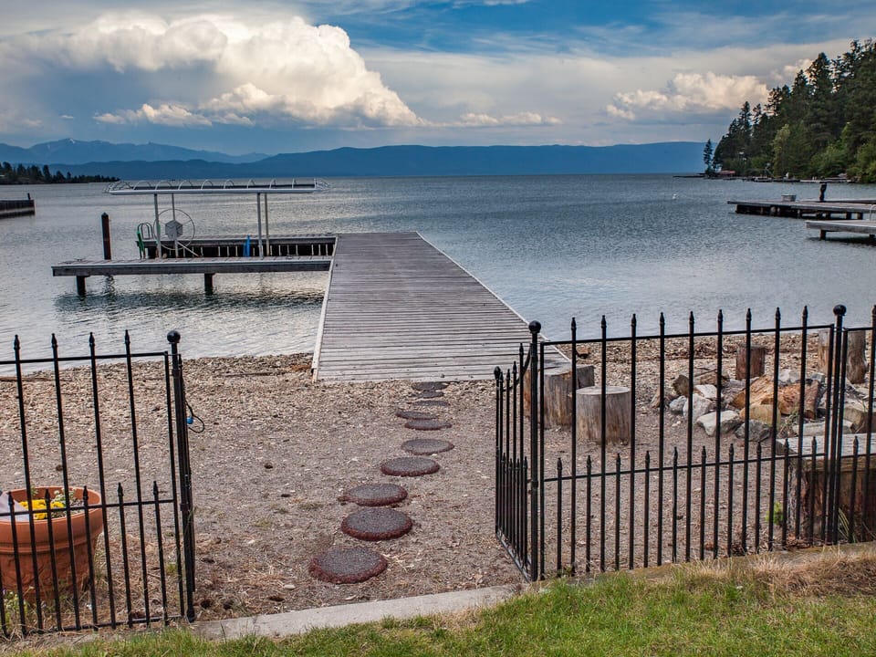 Gentle beach, fire pit and fenced yard