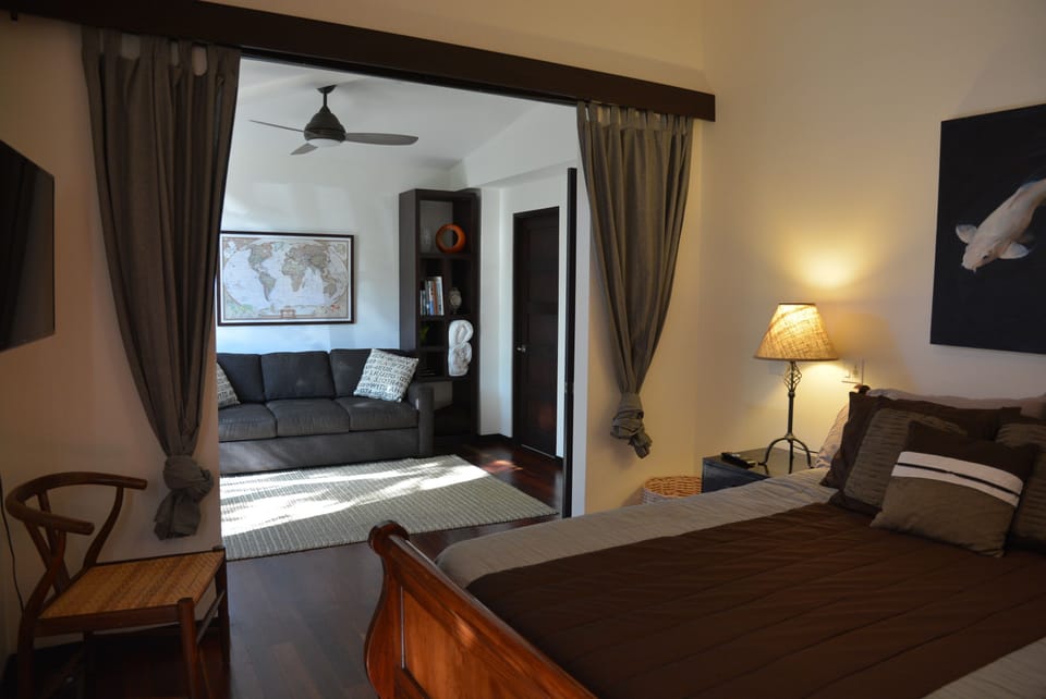 Bedroom 4 combo with Optional Bedroom 5- queen sofa sleeper