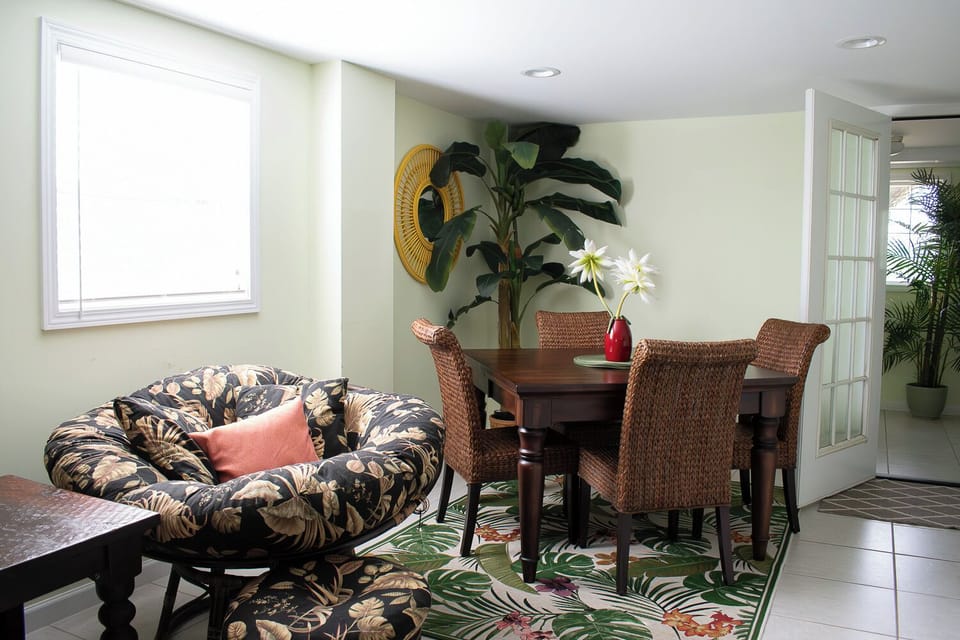 Game table! Seating for 4