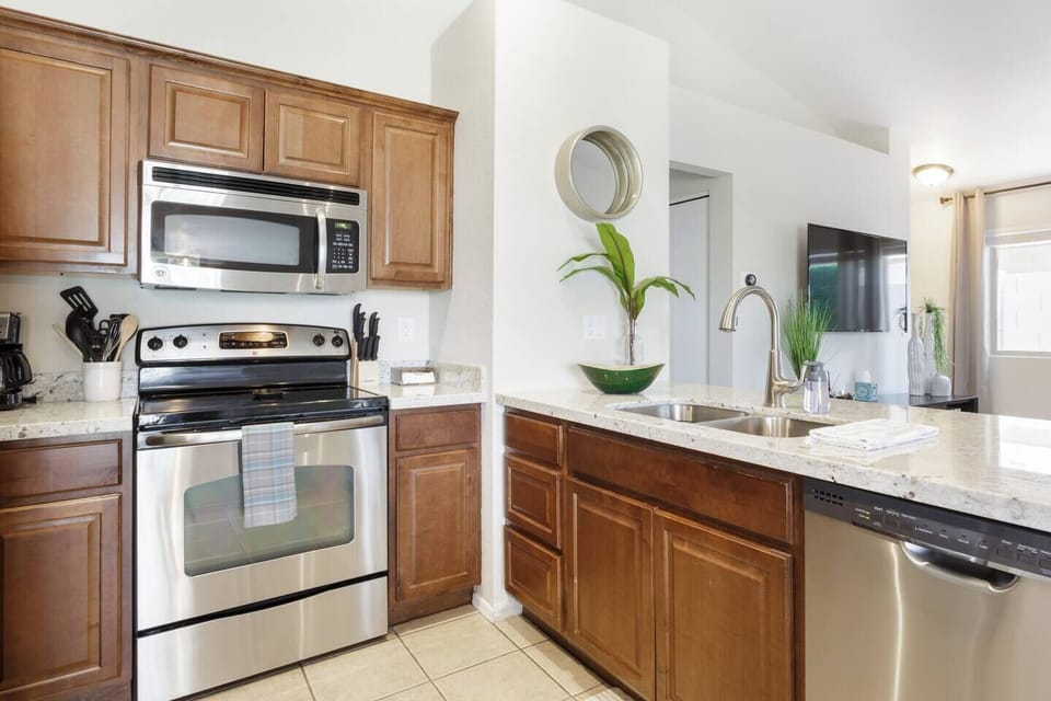 Fully equipped kitchen
