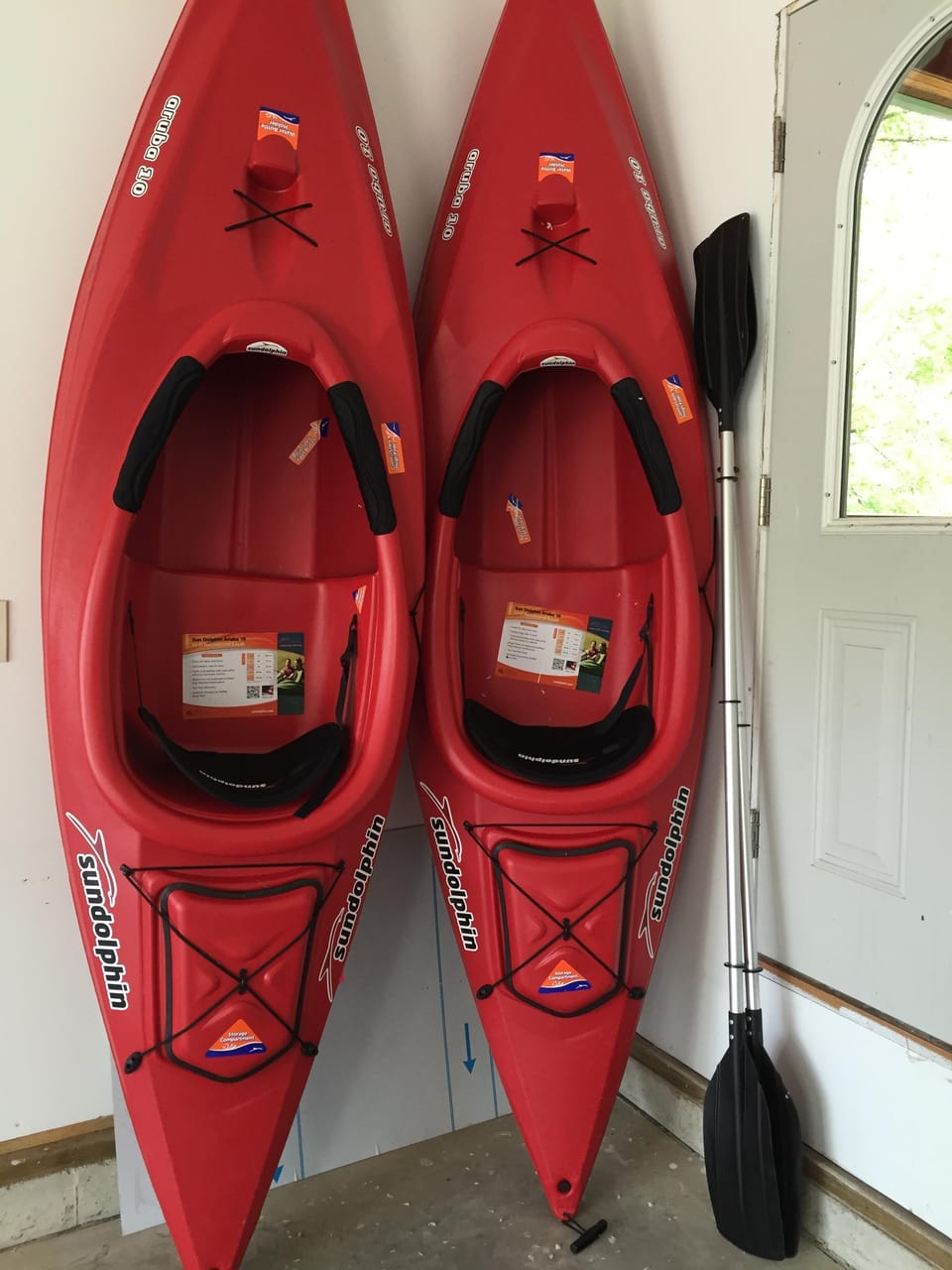2 Kayaks available for use