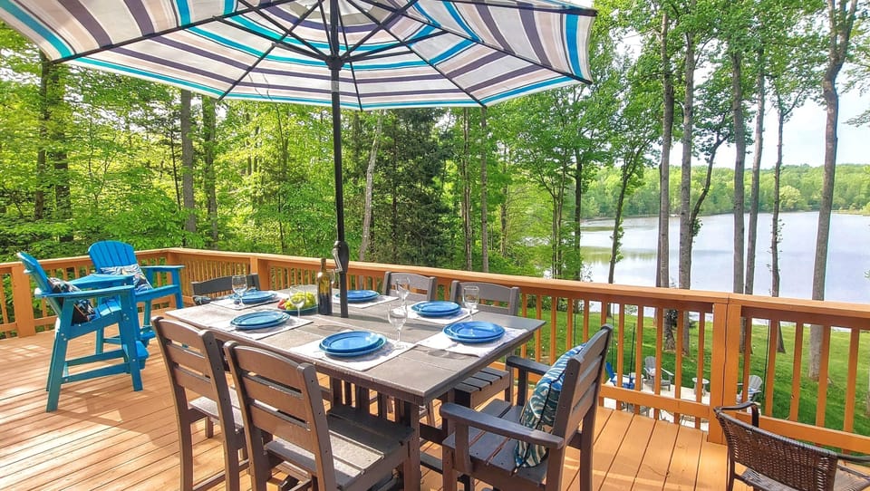 Outdoor dining with gorgeous views of the lake.