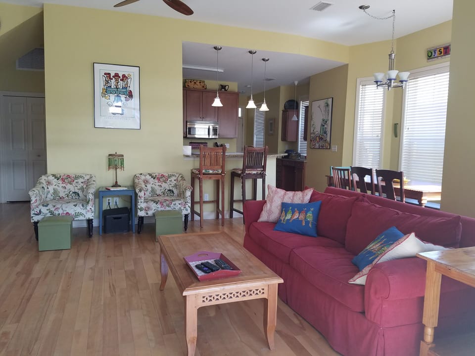 Living room/ Dining room