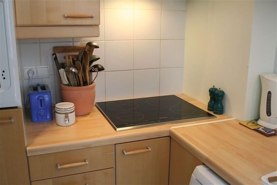 4 burner stovetop, wall oven, toaster, coffee maker, microwave, etc.  
