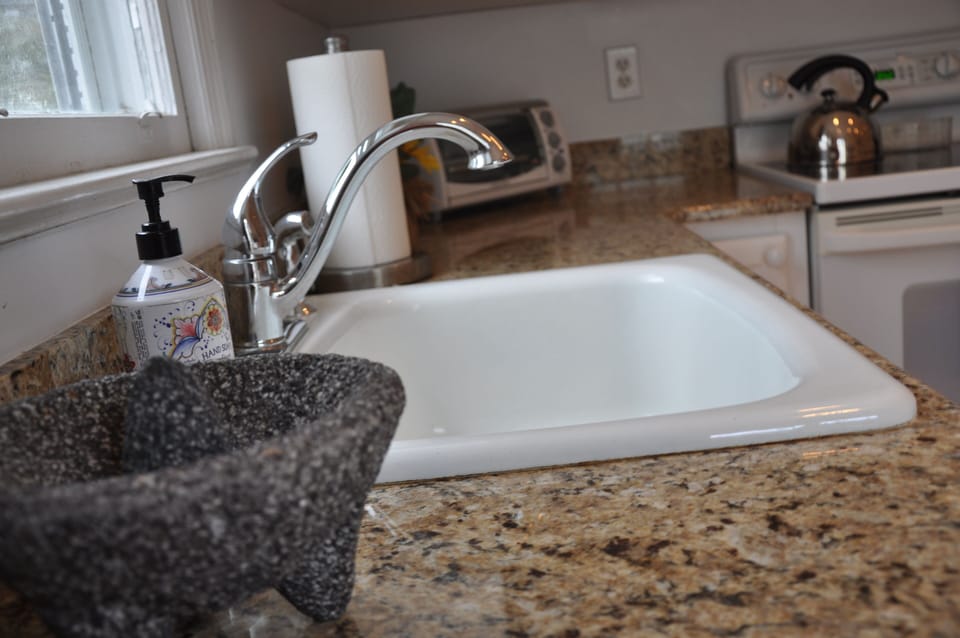Granite counter tops, nice touch