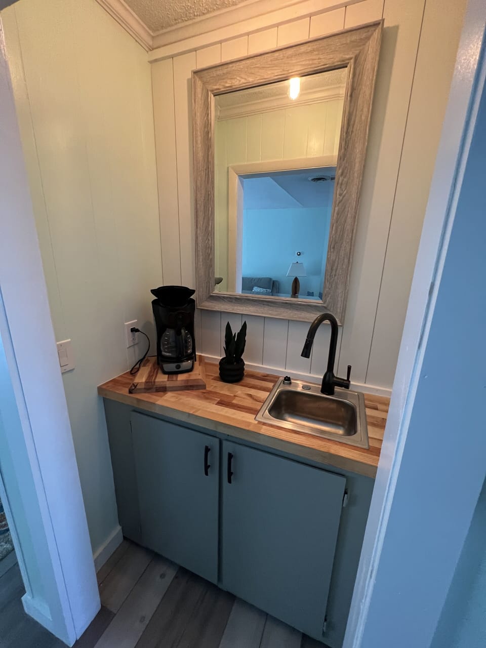 Wet Bar and Coffee Area