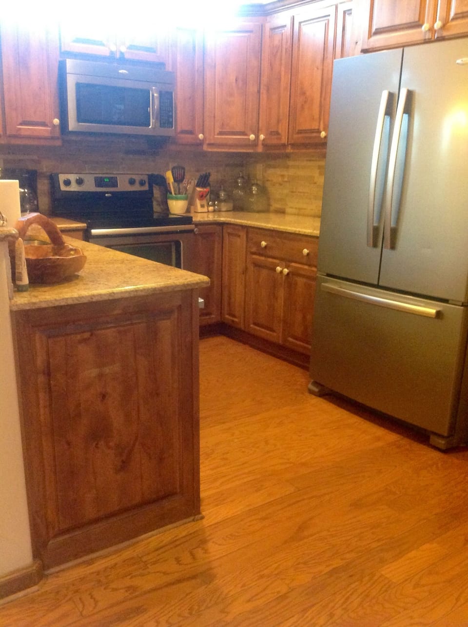 Fully equipped gourmet kitchen