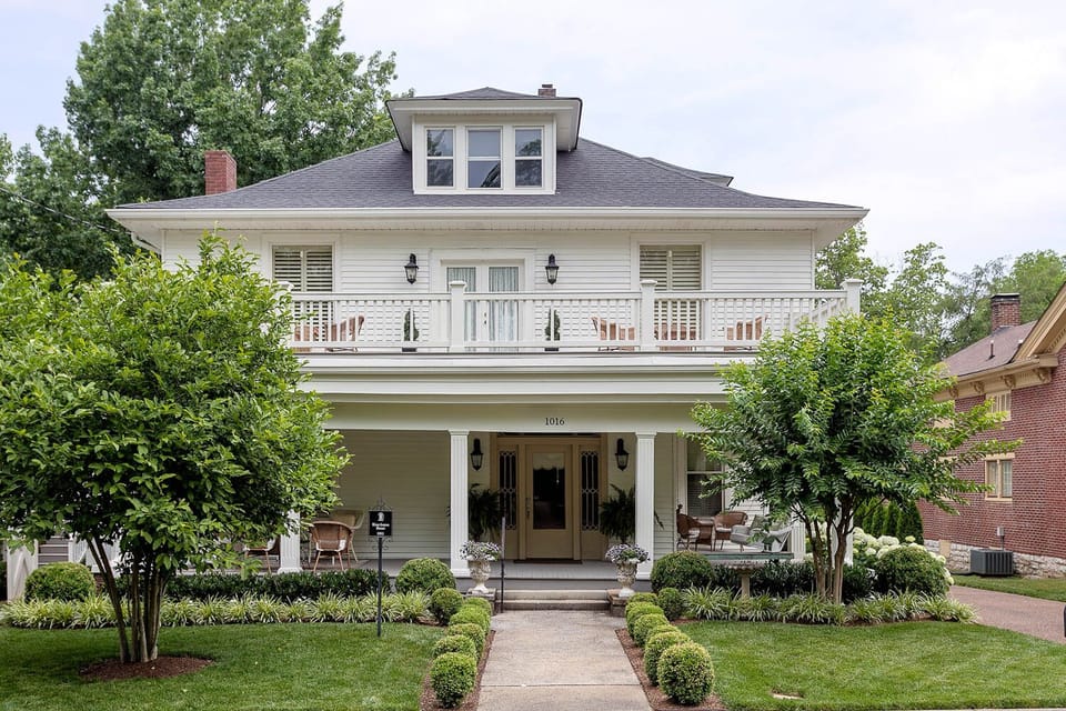 1016 W. Main St. in Franklin, just five short blocks from historic downtown. 