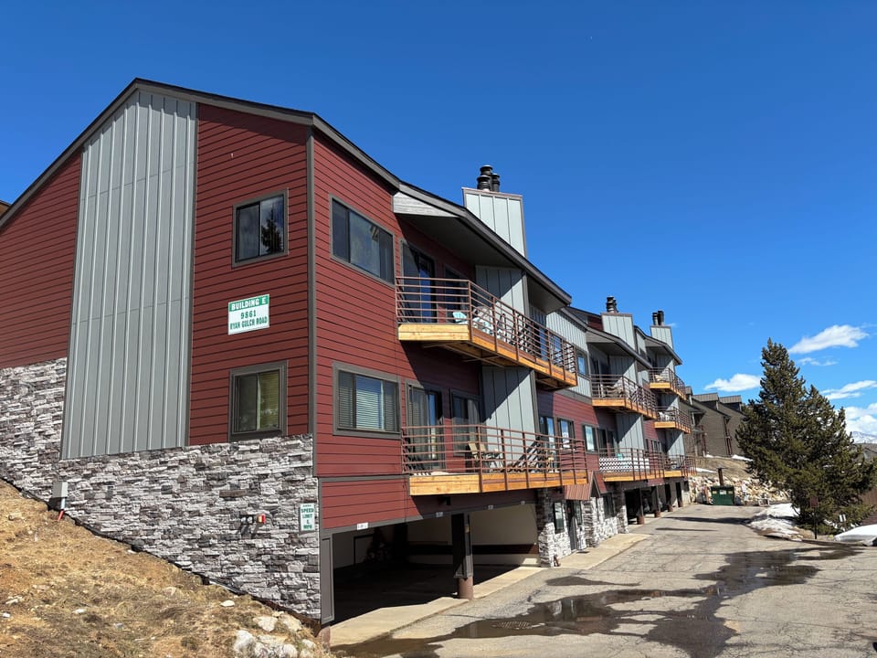 Condo E Building with 1 assigned covered parking