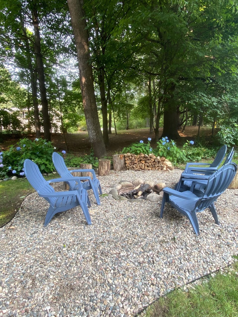 Outdoor fire pit 