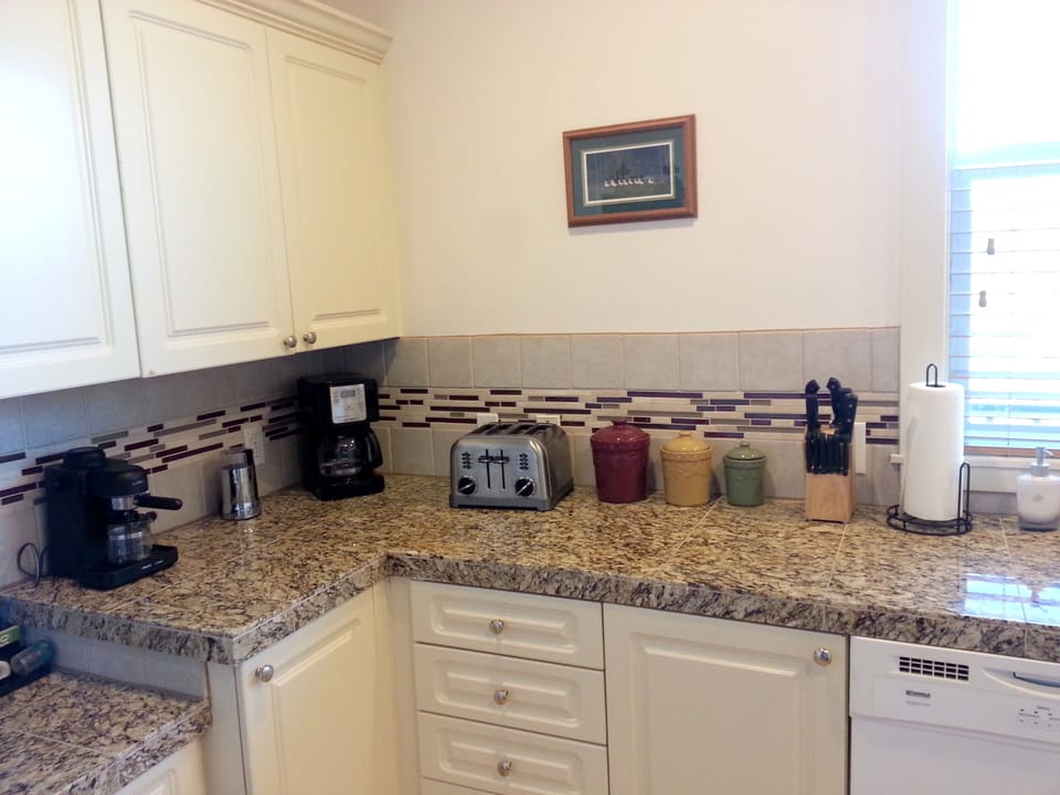 Espresso Maker, Coffee Maker & Coffee Grinder!