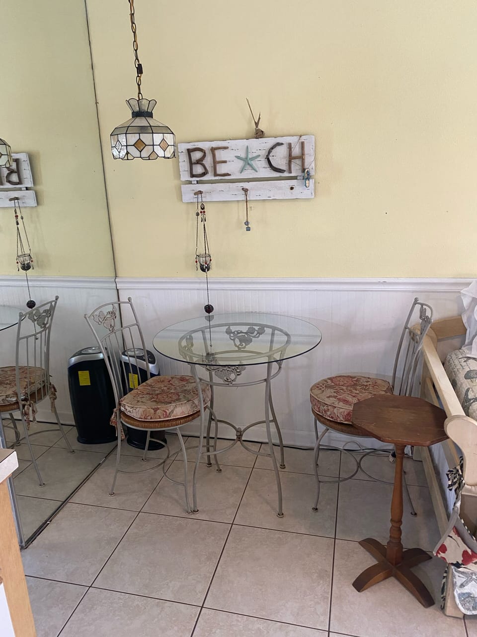 Eat in Kitchen 