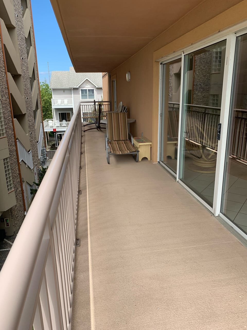 60 ft wrap around balcony