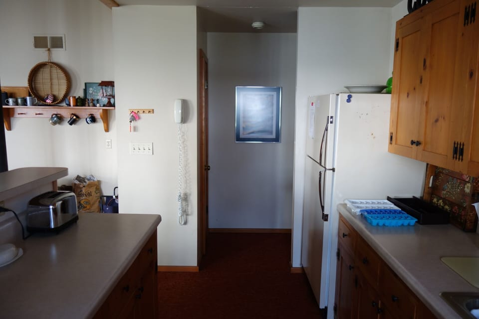 Hallway entrance from Kitchen
