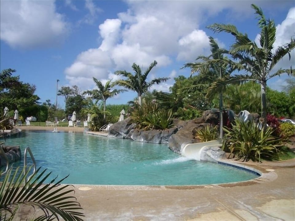 Pool, tennis courts and fitness room