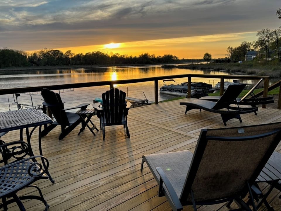 Lakeside Deck