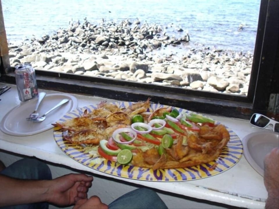 Excellent Food Choices Throughout Sandy Beach