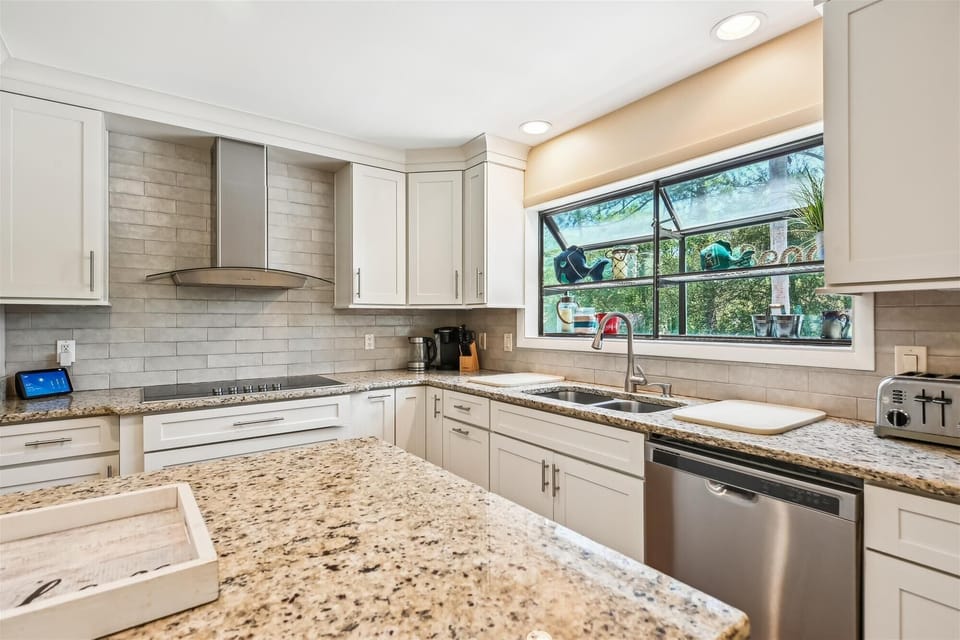 Kitchen at 2 Gadwall