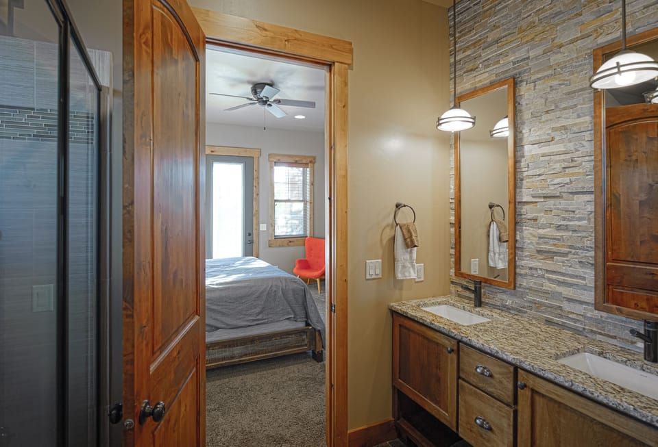 King master suite 1