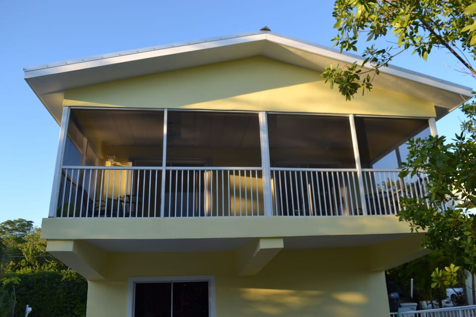 Upstairs screened in patio