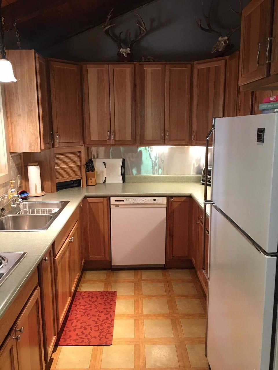 Fully stocked and supplied kitchen