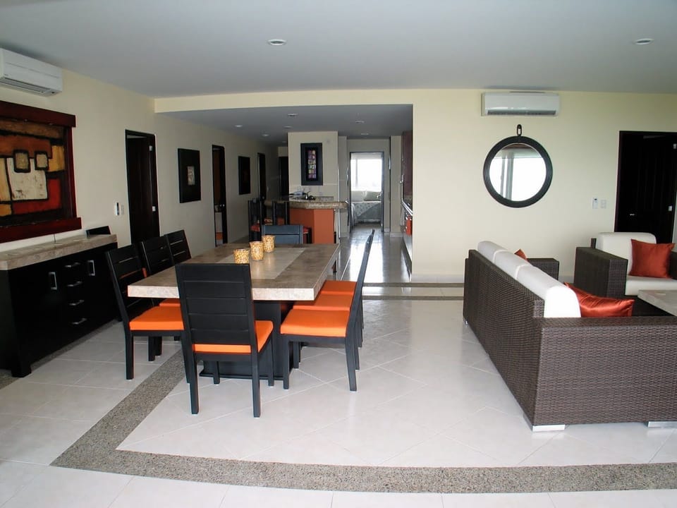 dining area with seating for 10, looking towards kitchen