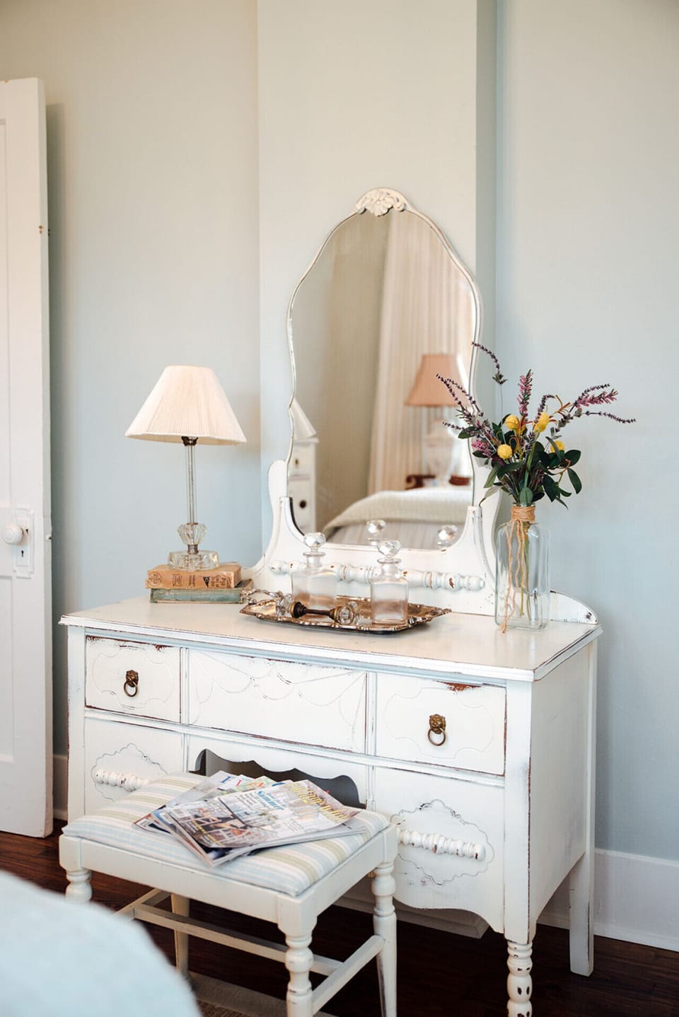 Bedroom 1 desk or vanity